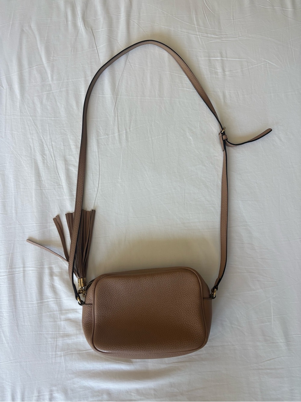 Gucci Soho Disco Pebbled Leather Crossbody Bag Beige Tassel - Picture 3 of 10